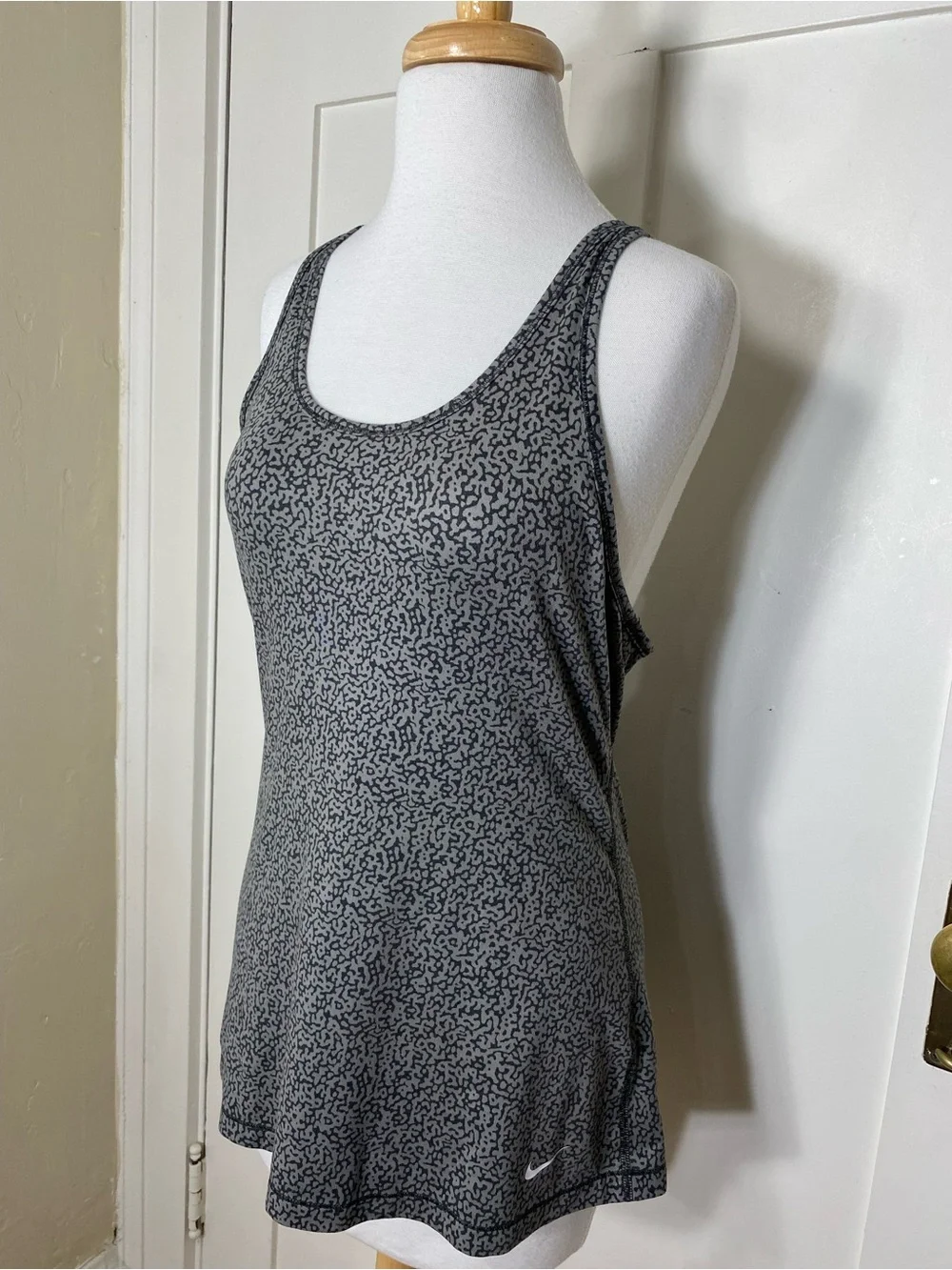 Nike Dri Fit Black & Gray Patterned Racerback Tank Top L